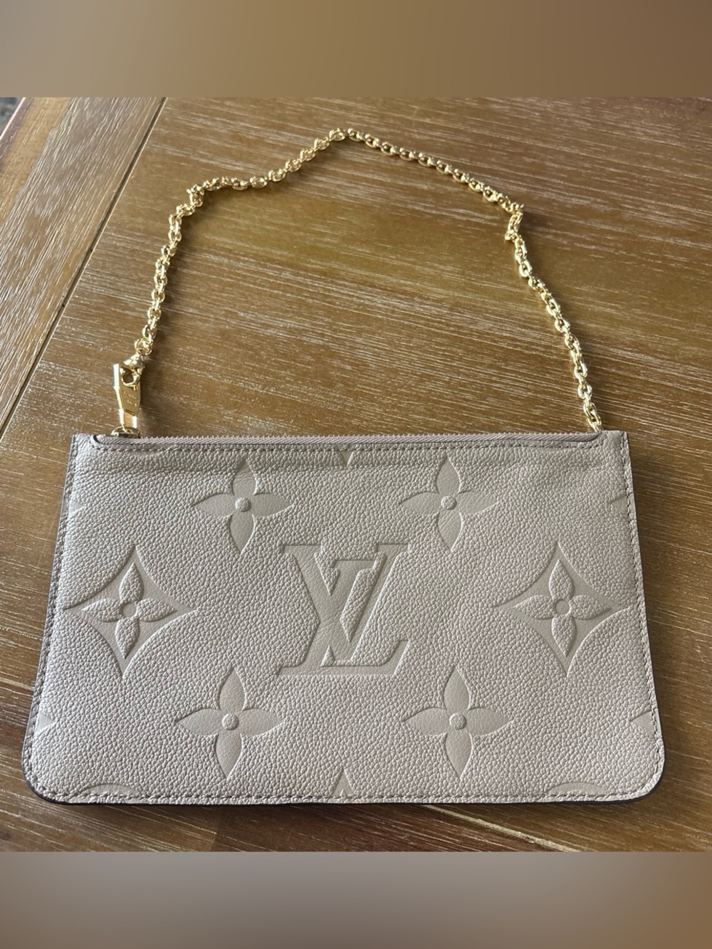 Louis Vuitton Turtledove Empreinte Pouchette - Picture 2 of 9